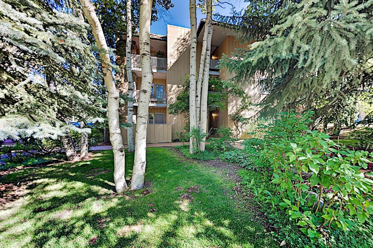 Upscale West End Hideaway - Walk To Downtown Condo Aspen Exterior photo
