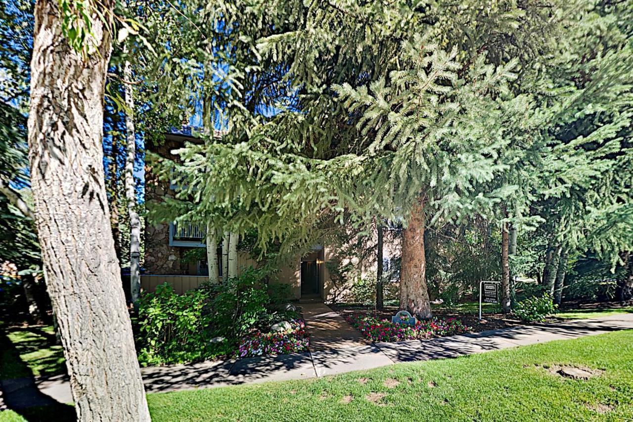 Upscale West End Hideaway - Walk To Downtown Condo Aspen Exterior photo